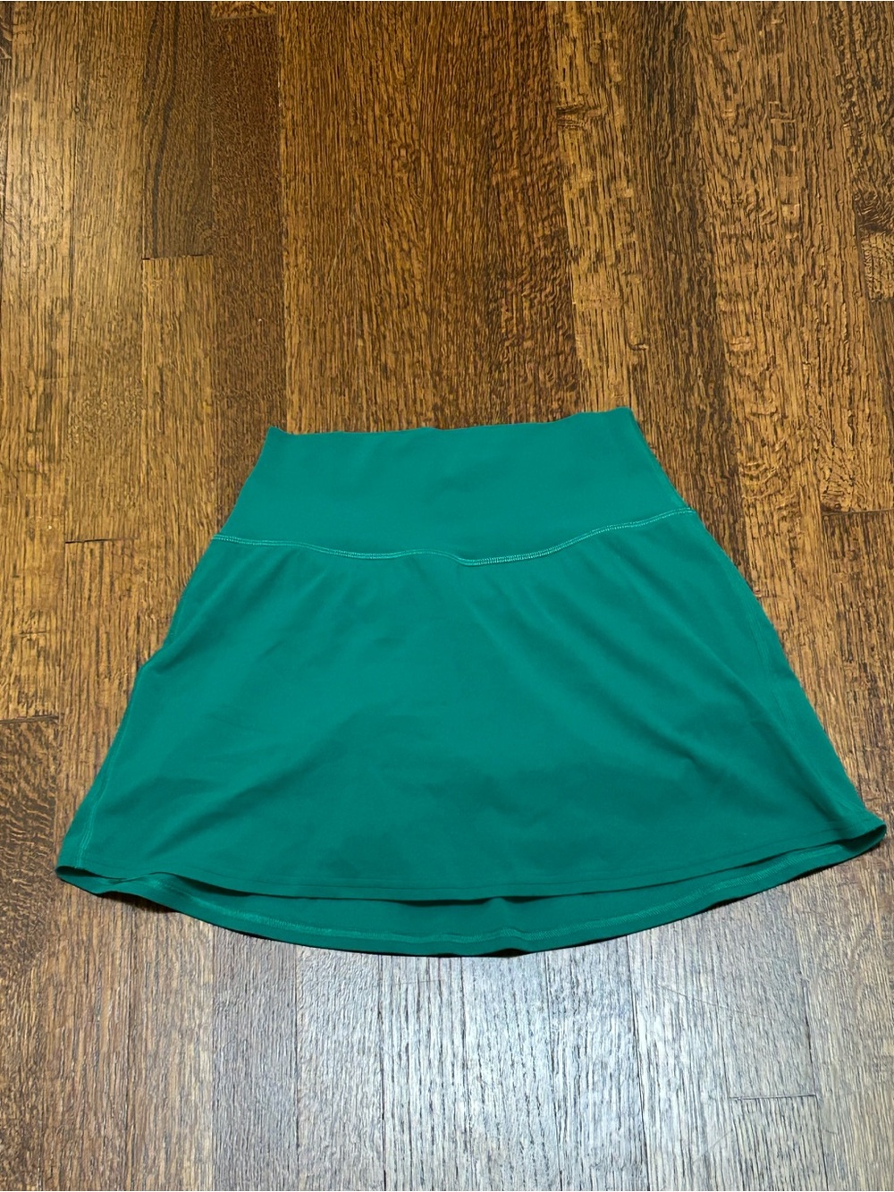 lululemon green tennis Skirt